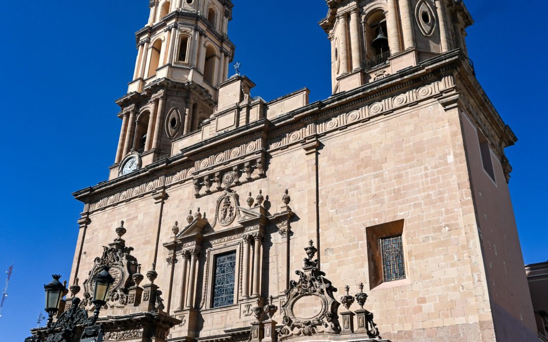 Catedral Basílica Metropolitana de León: un tesoro histórico en el corazón de la ciudad